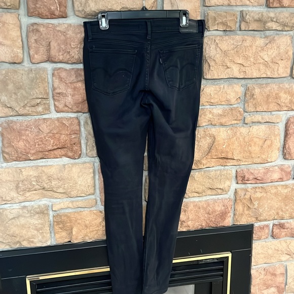 Women’s Levi’s skinny jeans - Picture 3 of 6